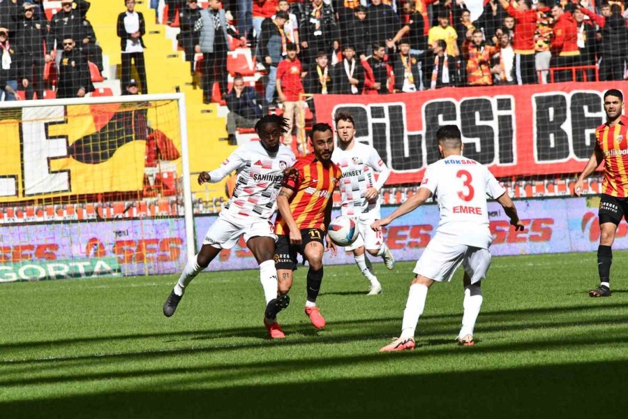 Trendyol Süper Lig: Kayserispor: 1 - Gaziantep Fk: 2 (ilk Yarı)