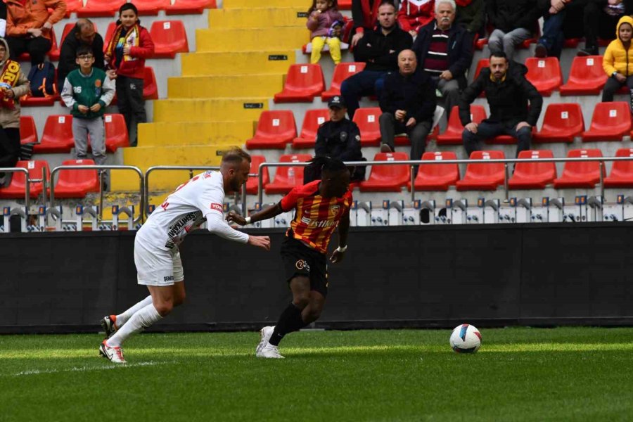 Trendyol Süper Lig: Kayserispor: 1 - Gaziantep Fk: 2 (ilk Yarı)