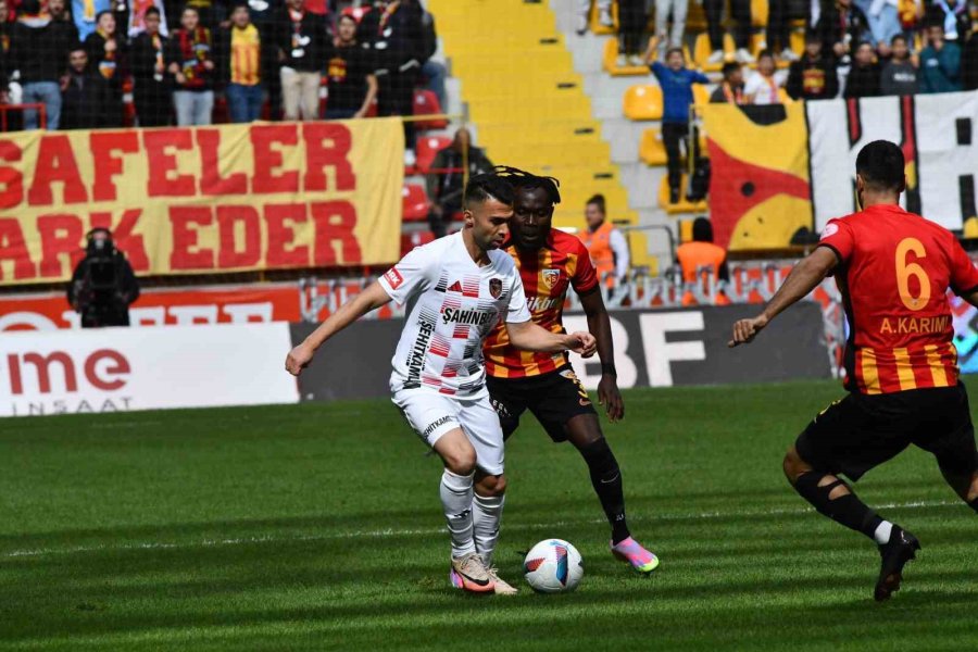 Trendyol Süper Lig: Kayserispor: 1 - Gaziantep Fk: 2 (ilk Yarı)