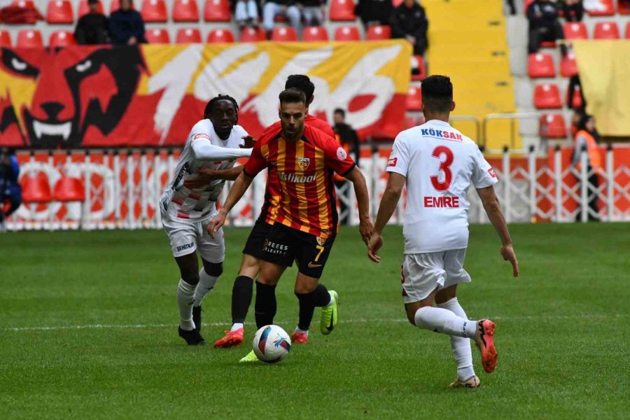 Trendyol Süper Lig: Kayserispor: 1 - Gaziantep Fk: 2 (ilk Yarı)