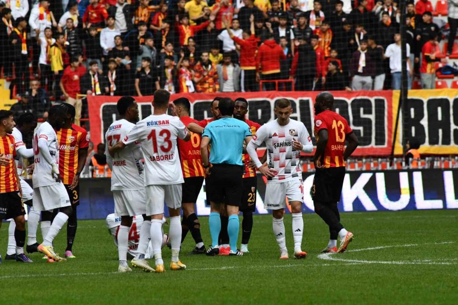 Trendyol Süper Lig: Kayserispor: 1 - Gaziantep Fk: 2 (ilk Yarı)