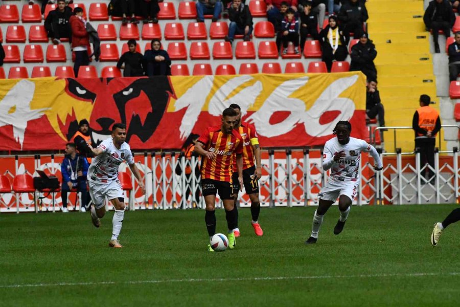 Trendyol Süper Lig: Kayserispor: 1 - Gaziantep Fk: 2 (ilk Yarı)