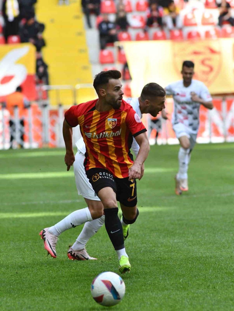 Trendyol Süper Lig: Kayserispor: 1 - Gaziantep Fk: 2 (ilk Yarı)