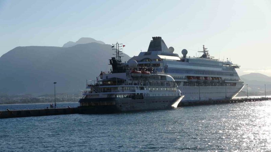 Alanya Ekonomisine ‘’kruvaziyer’’ Gemileri Katkı Sağlıyor