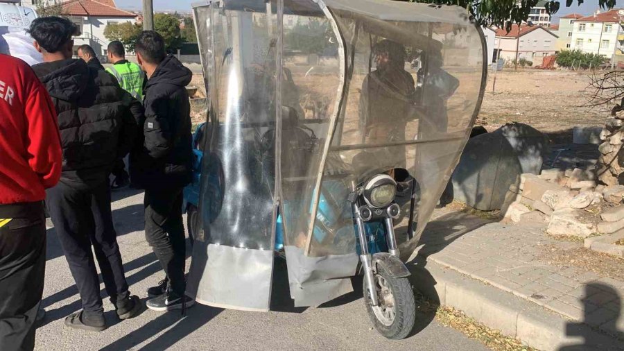 Karaman’da Elektrikli Motosikletler Çarpıştı: 1 Yaralı