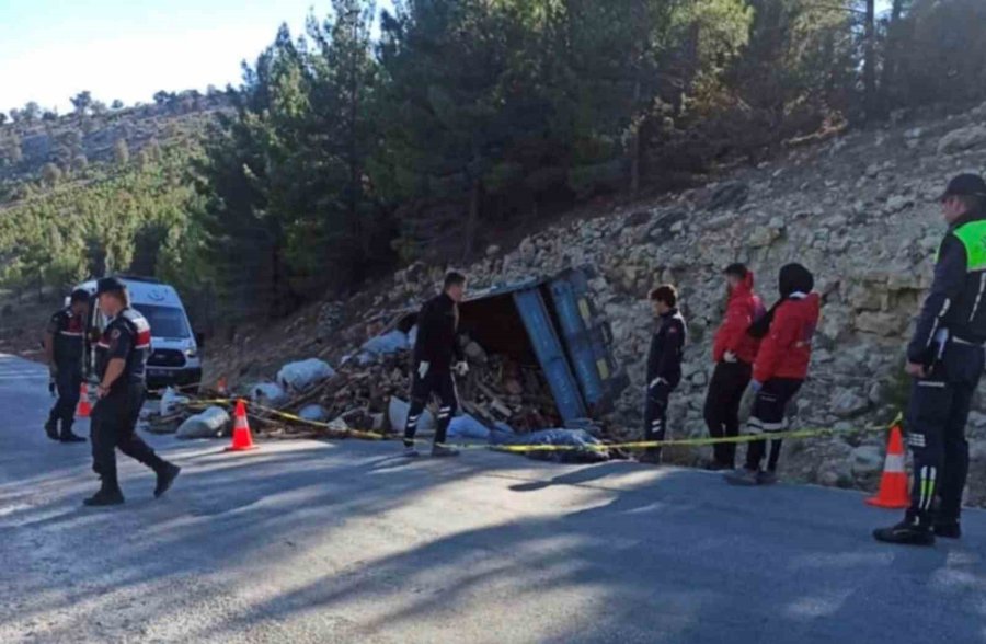 Traktör Kazası Yaşlı Çifti Ayırdı: 1 Ölü, 1 Yaralı