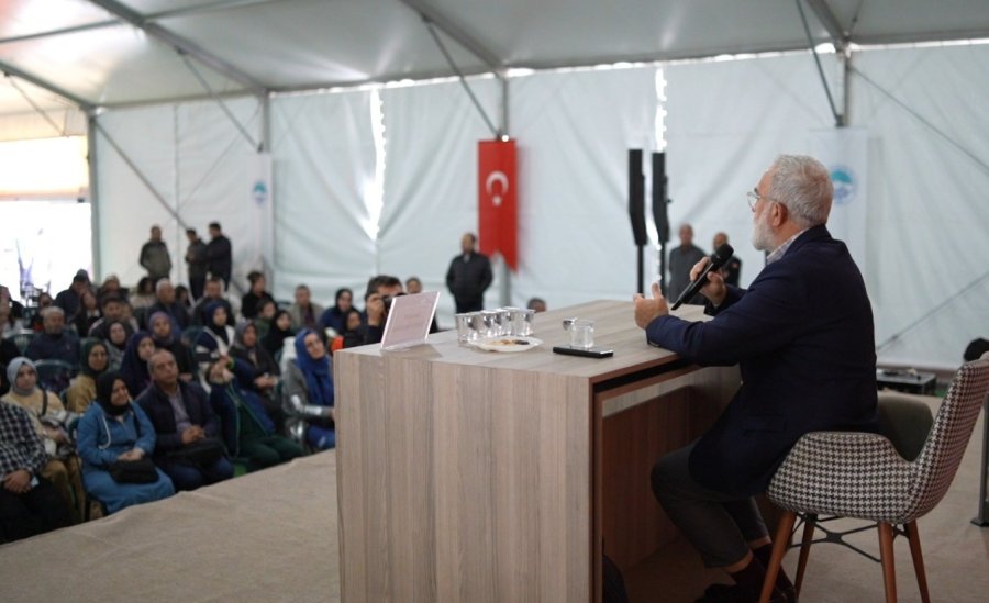 Yazar Yenişehirlioğlu: "kayseri Kitap Fuarı Her Yıl Güçlenerek Devam Ediyor"