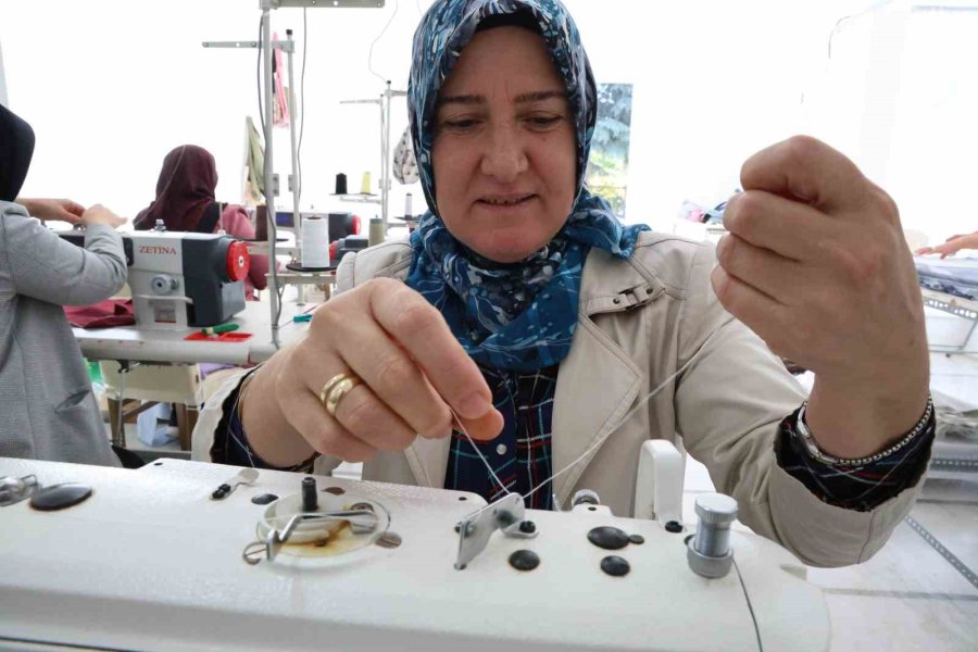 Eskişehir’de Bir Araya Gelen Ev Hanımları Kendi İşletmelerini Kurdu