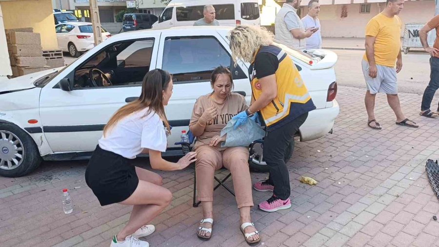 Kaza Yapan Sürücüyü Eşi Hastaneye Göndermedi, Vatandaşların Israrı İle Gitti