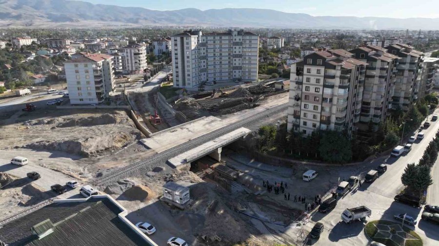 Karaman-ulukışla Hızlı Tren Hattında Çalışmalar Devam Ediyor