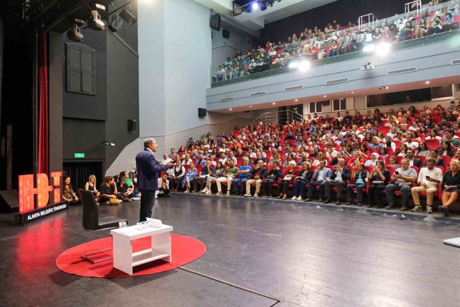 Alanya Kitap Fuarı’na Büyük İlgi