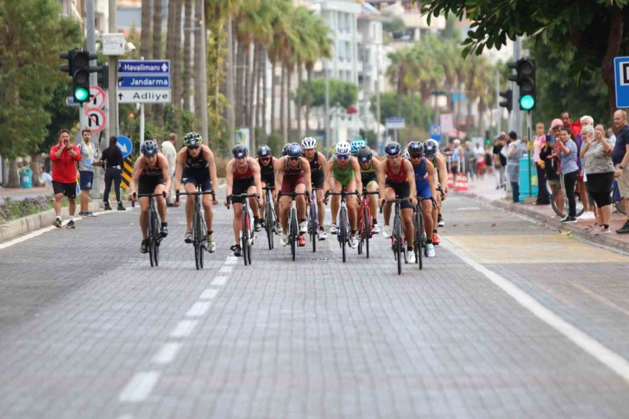 Halk Triatlonu 33. Alanya Uluslararası Triatlon Yarışması’yla Geri Dönüyor