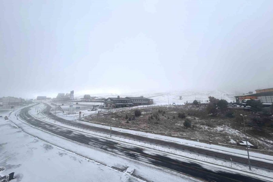 Erciyes’te Kar Yağışı Sürüyor