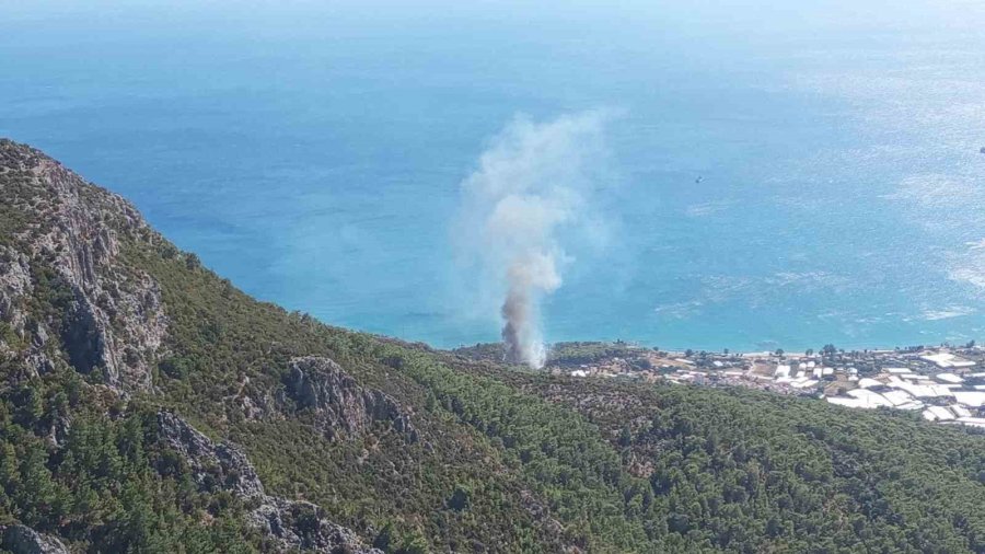 Mersin’in Anamur İlçesinde Çıkan Yangın Kontrol Altına Alındı