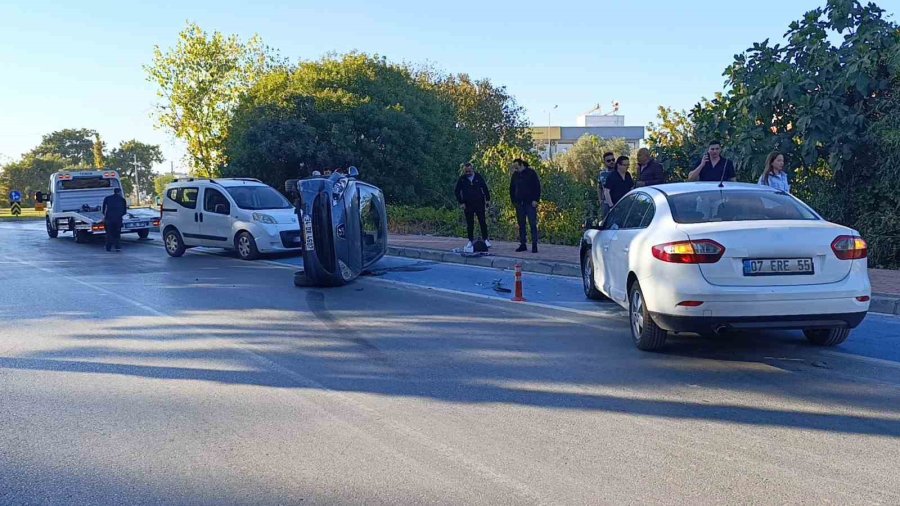 Kaza Yapan Arkadaşına Yardım Etmek İsterken Başka Bir Kazaya Neden Oldu