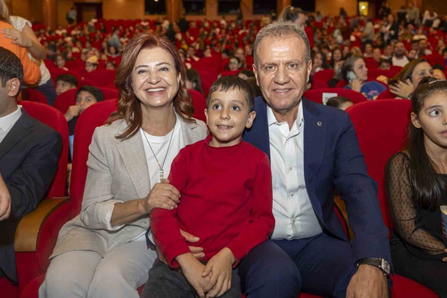 Atatürk’ün Çocukluk Hayatını Anlatan ’mustafa’ İsimli Filmin Galası Yapıldı