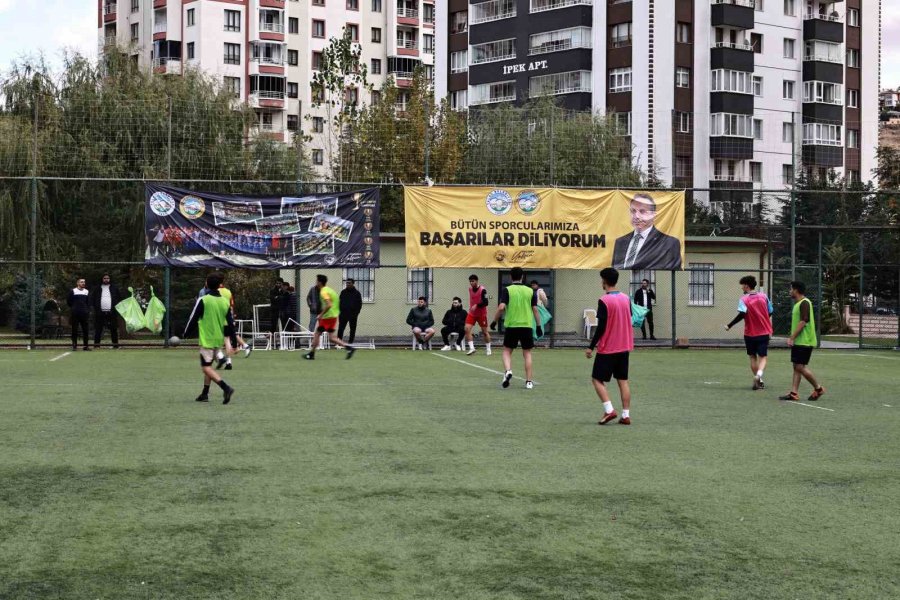 Talas’ın Cumhuriyet Kupası’nda Final Yürüyüşü