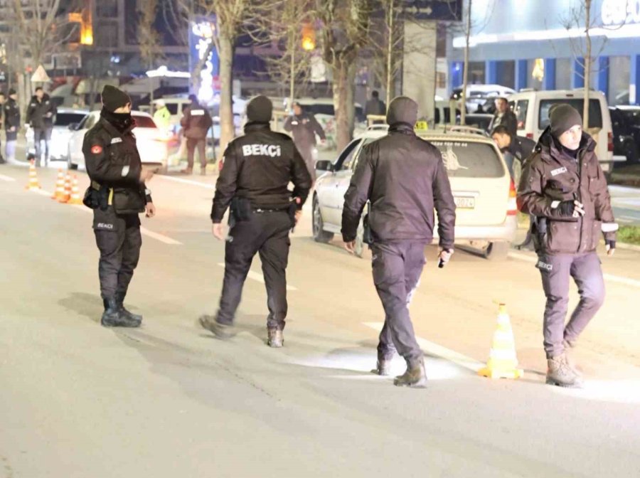 Aksaray’da Araç Ve Şahıslar Didik Didik Aranıyor