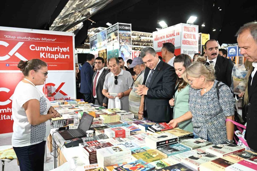 Antalya Kitap Fuarı 14. Kez Kapılarını Açtı