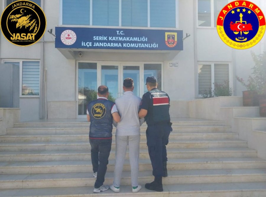 Antalya’da Jandarma 215 Aranan Şahsı Yakaladı