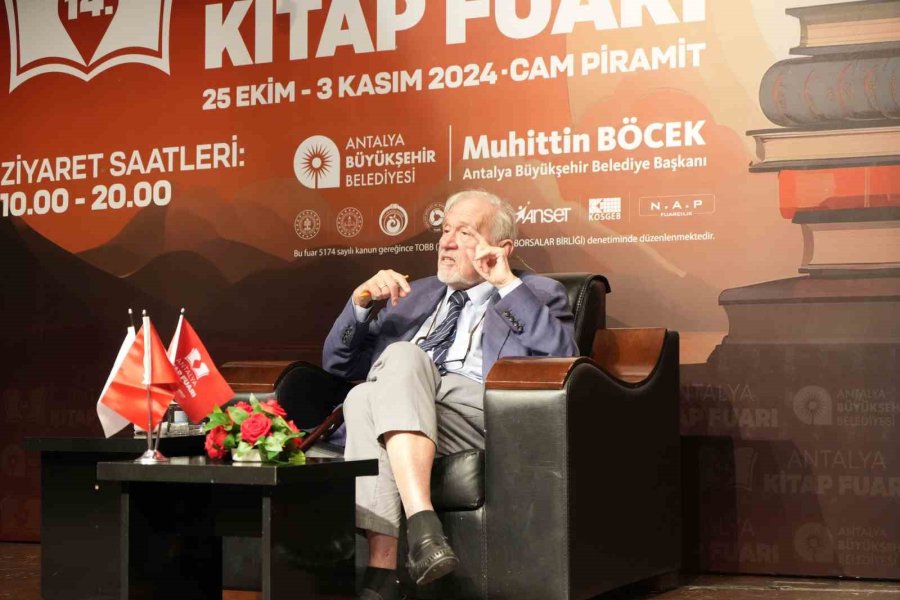 İlber Ortaylı’dan Gençlere Tavsiyeler: "kendinizi Yetiştirin, Okuyun, Dil Öğrenin, Gezin"