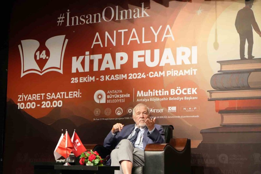 İlber Ortaylı’dan Gençlere Tavsiyeler: "kendinizi Yetiştirin, Okuyun, Dil Öğrenin, Gezin"