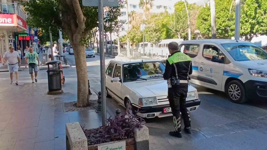 Caddeye Park Edip Bankaya Gitti, Dönüşte 690 Tl Ceza Yedi