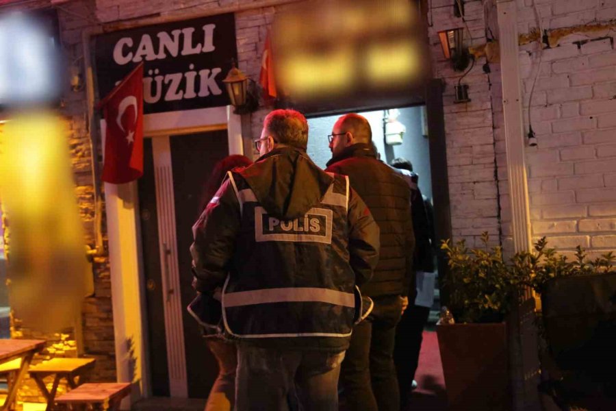 Polisin Denetimlerinde Bin 447 Kişi Sorguladı