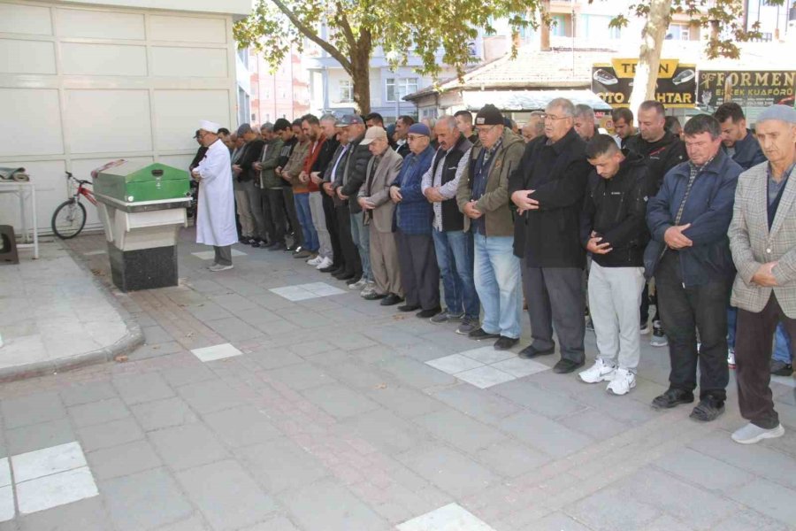 Konya’da Öğretmen Kocası Tarafından Öldürülen Öğretmene Veda