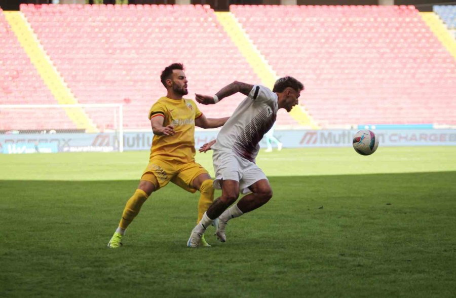 Trendyol Süper Lig: Hatayspor: 0 - Kayserispor: 0 (ilk Yarı)