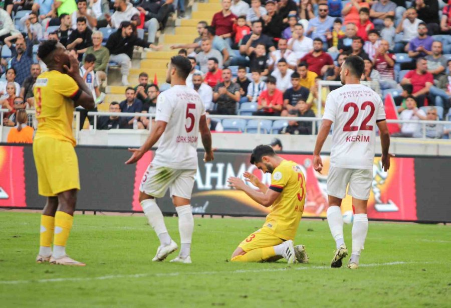 Trendyol Süper Lig: Hatayspor: 0 - Kayserispor: 0 (ilk Yarı)