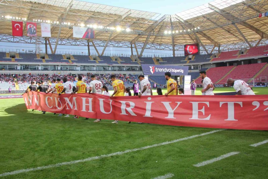 Trendyol Süper Lig: Hatayspor: 0 - Kayserispor: 0 (ilk Yarı)