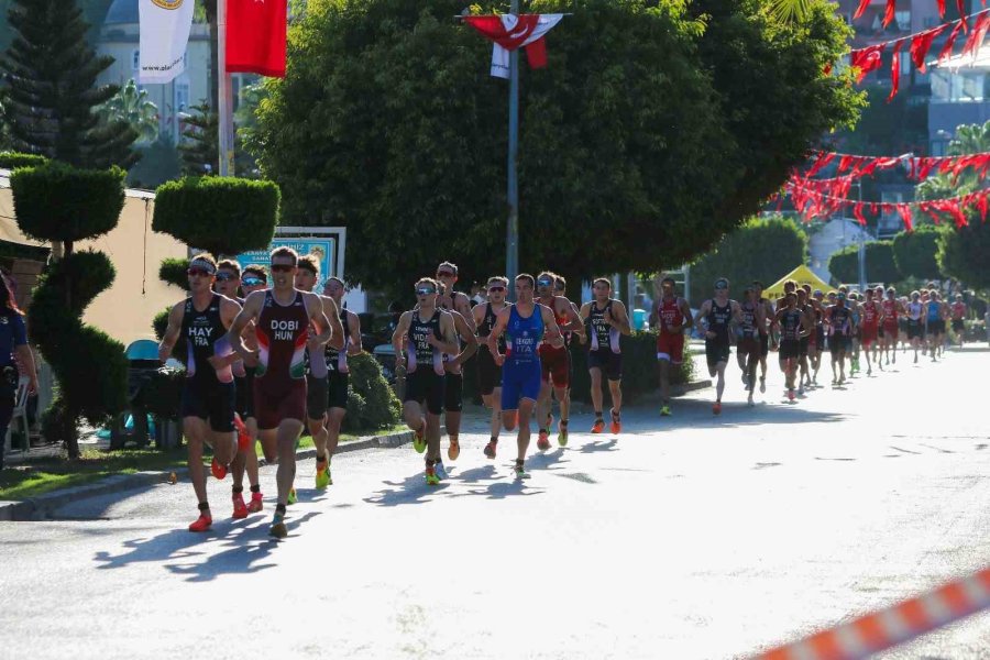 33. Alanya Triatlon Yarışması Yapıldı