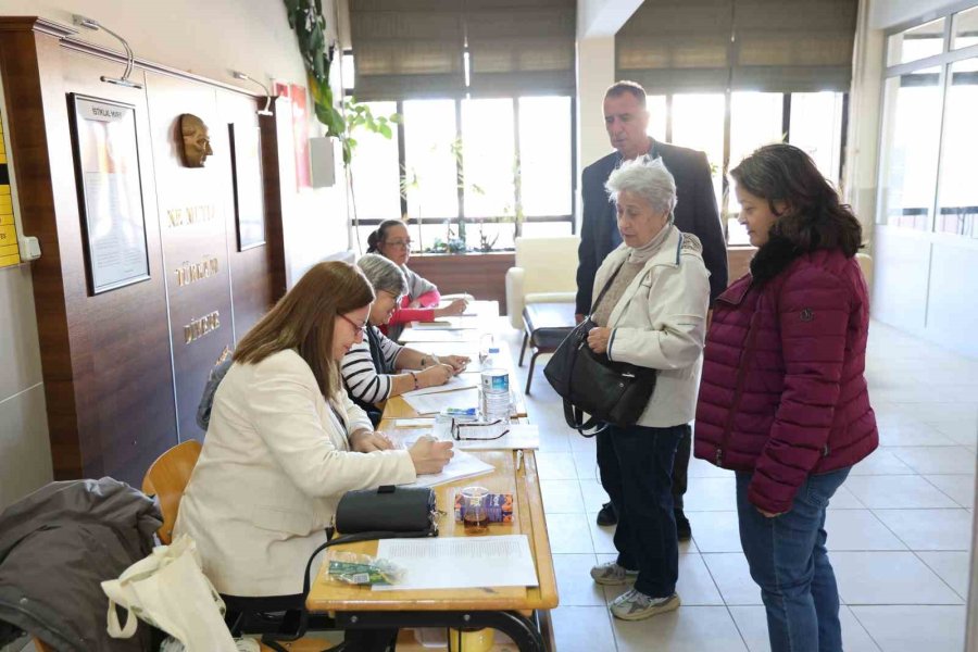 Eskişehir’deki Çifte Vatandaşlar Bulgaristan Seçimleri İçin Sandığa Gitti