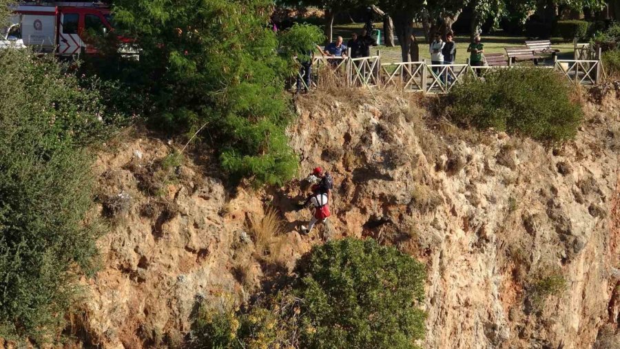 Mahsur Kalan Genç “ona Ceza Keseyim Derken Kendimize Ceza Kestik”