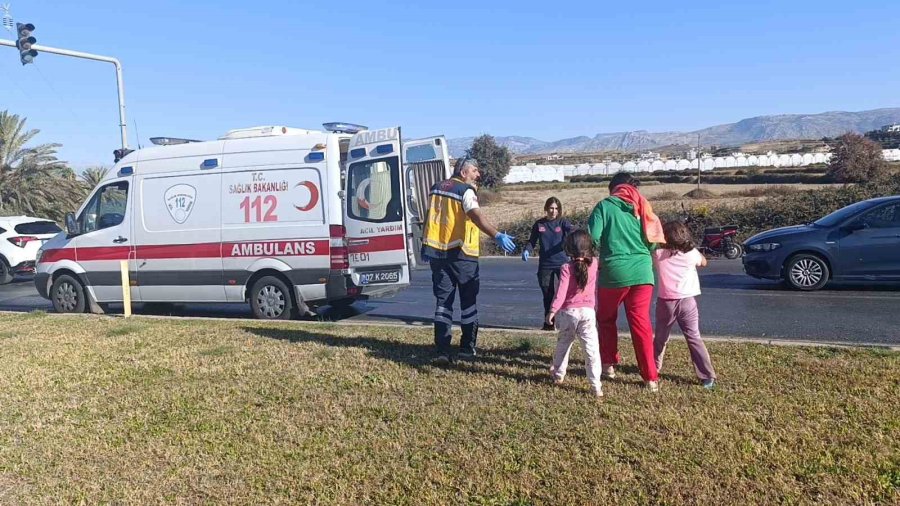 Arızalanan Trafik Işıkları Kazaya Sebep Oldu: 5’i Çocuk, 9 Yaralı