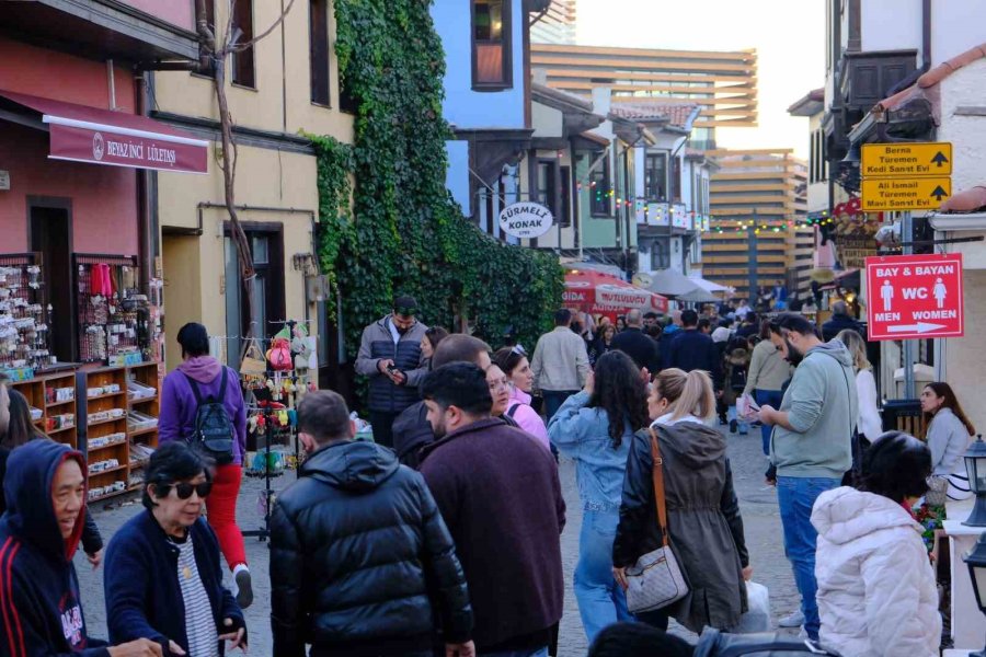 Yerli Turistler Odunpazarı’nda Yoğunluk Oluşturdu