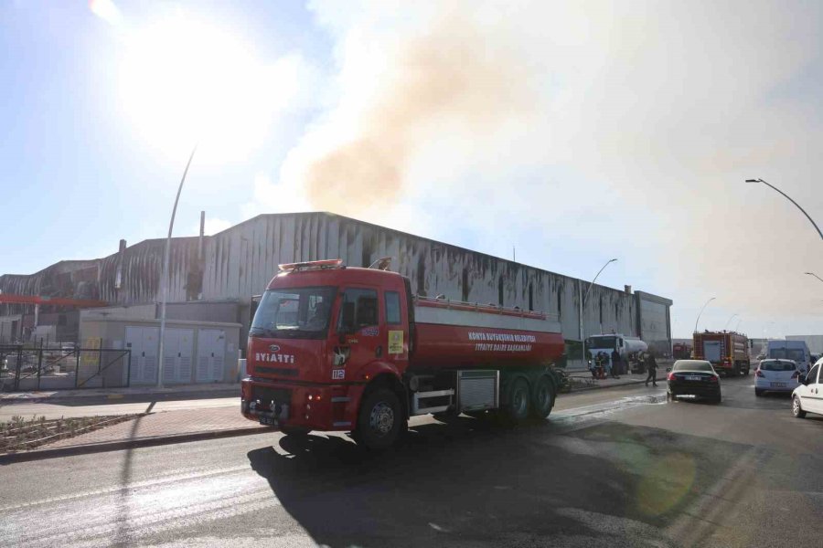 Konya’da Korkutan Fabrika Yangını