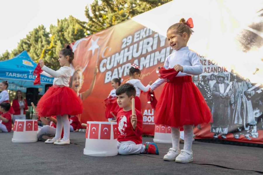 Tarsus Belediyesi Kreşlerinde Cumhuriyet Bayramı Coşkusu