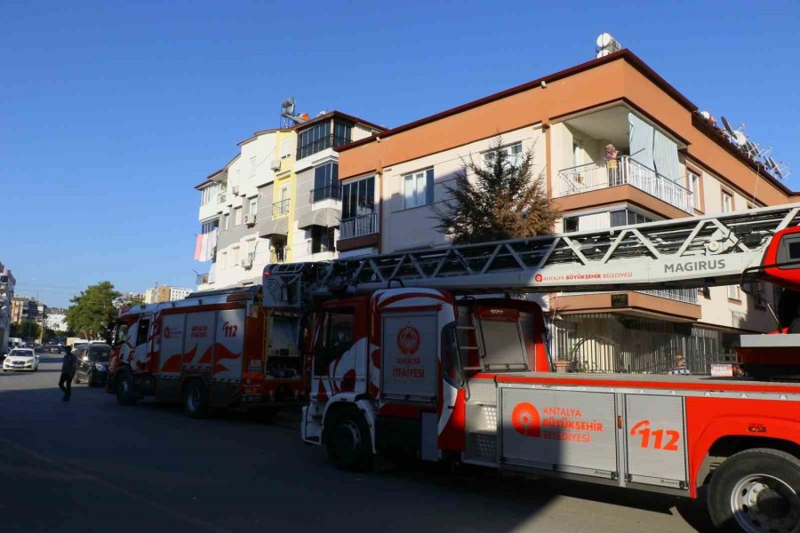 Eve Döndüklerinde Gördüklerine İnanamadı, Genç Kız Gözyaşlarını Tutamadı