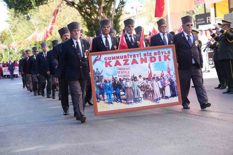 Antalya’da Cumhuriyet Coşkusu