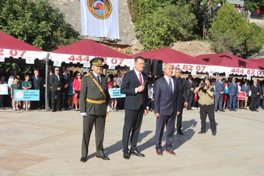 Alanya’da Cumhuriyet Bayramı Coşkuyla Kutlandı