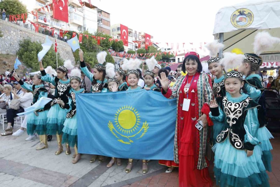 Alanya’da Dans Ve Müzik Dolu Festival