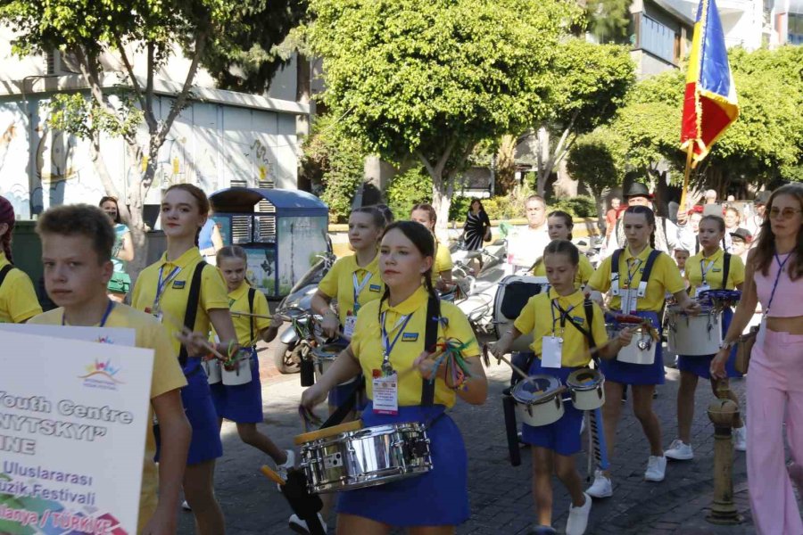 Alanya’da Dans Ve Müzik Dolu Festival