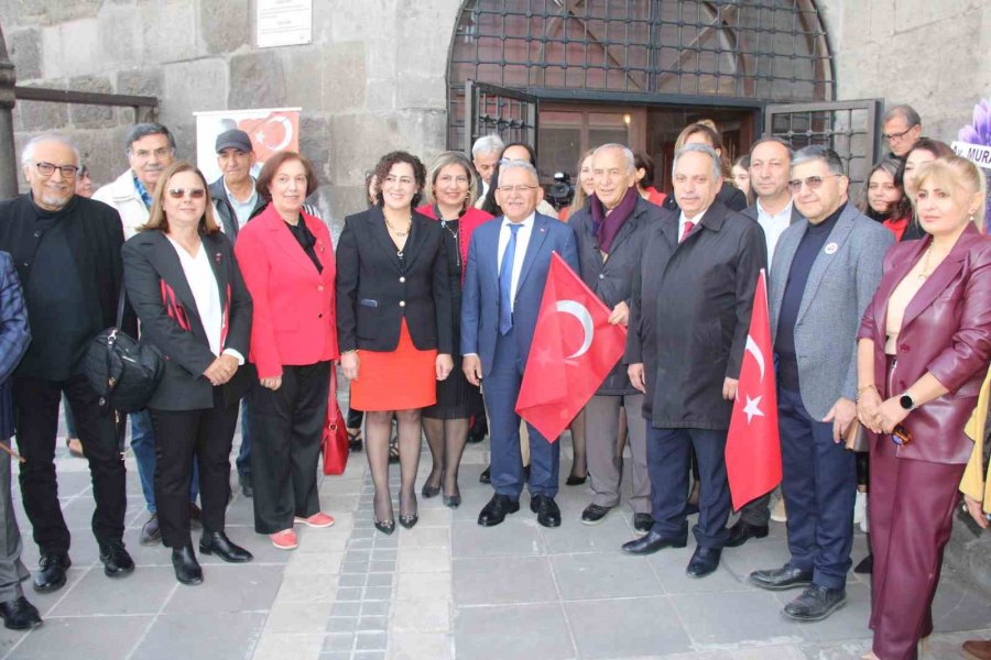 Kayserili Lider İş Kadınları’ndan Cumhuriyete Özel Sergi