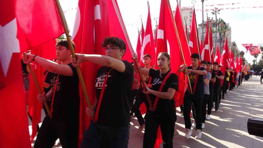 Mersin’de Cumhuriyet’in 101. Yılı Coşkuyla Kutlandı