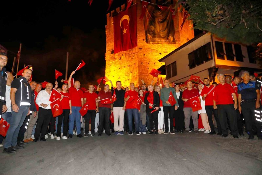 Alanya’da Cumhuriyet Bayramı’na Büyük İlgi