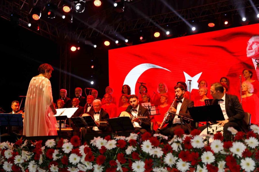 Alanya’da Cumhuriyet Bayramı’na Büyük İlgi