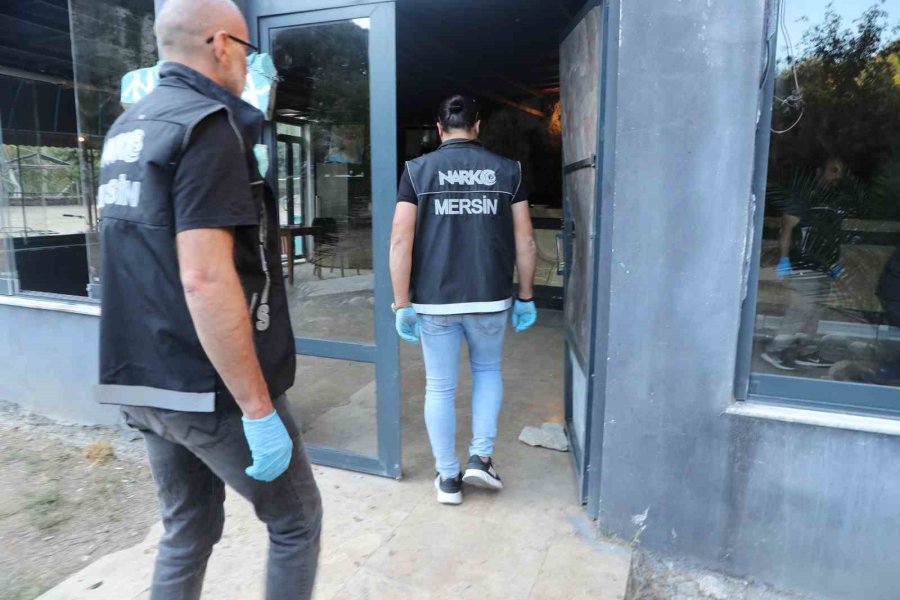 Mersin’de İş Yerini Uyuşturucu İmalathanesine Çevirmişler: 4 Tutuklama