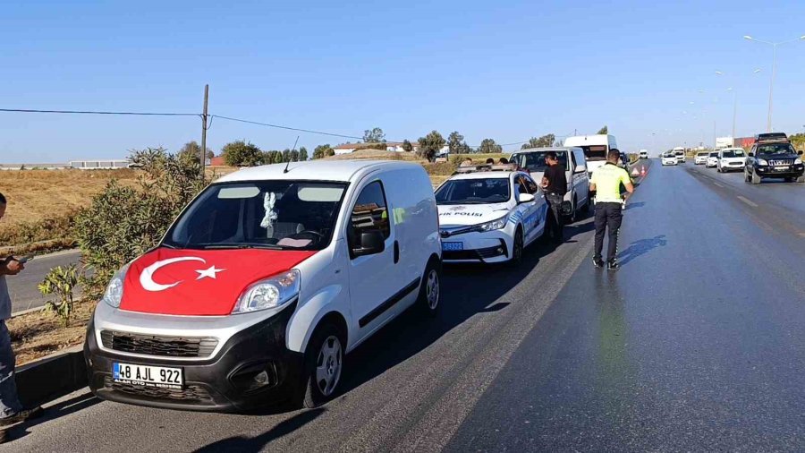 Aynı Yerde Peş Peşe 3 Zincirleme Kaza: 3 Yaralı